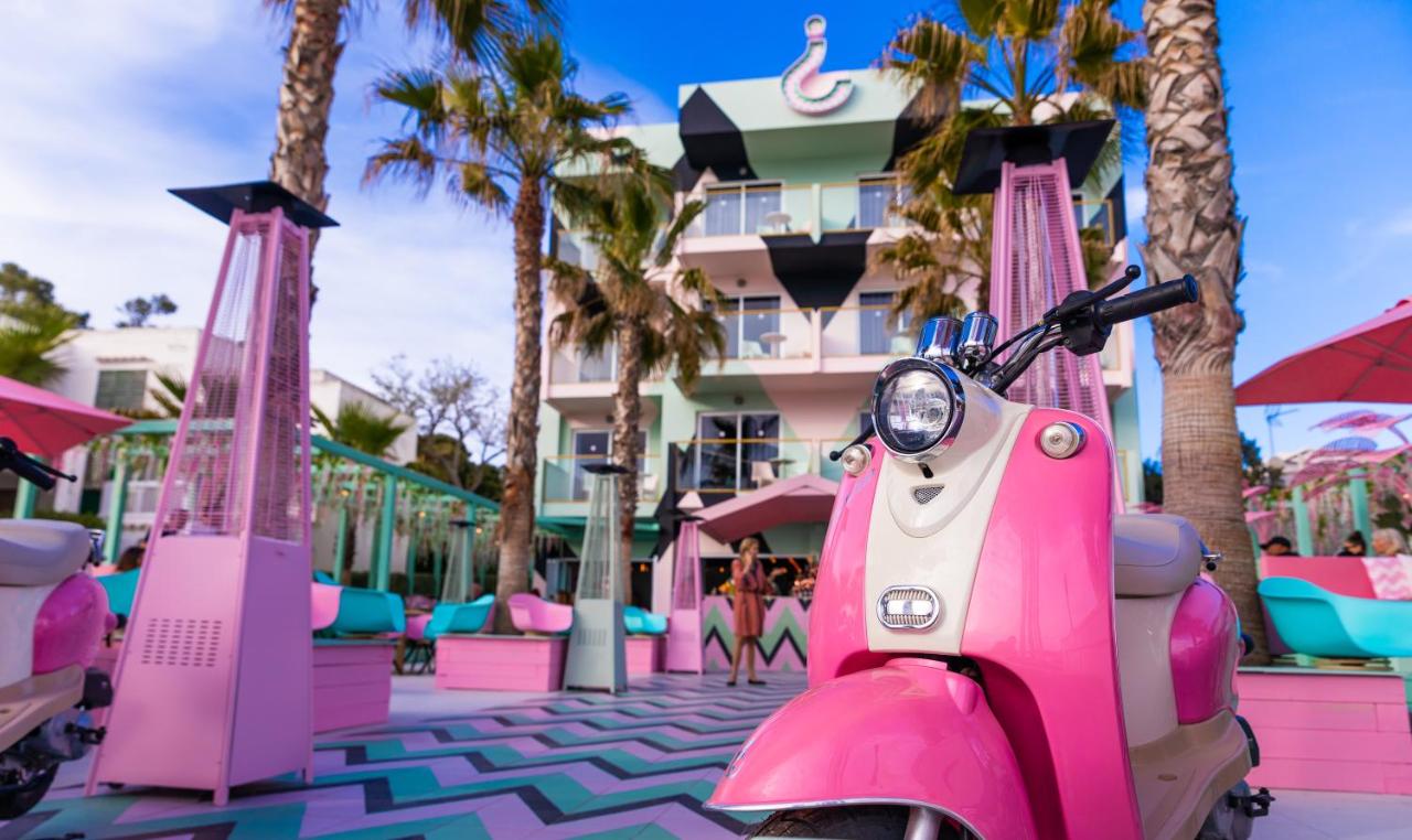 Wiki Woo: Living in Barbie’s Fabulous Ibiza Dream House